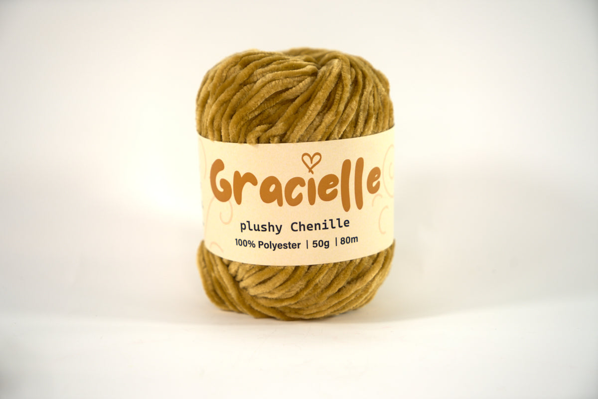 Chenille Velvet Knitting & Crochet Yarn - Aran to Chunky Weight, 50g