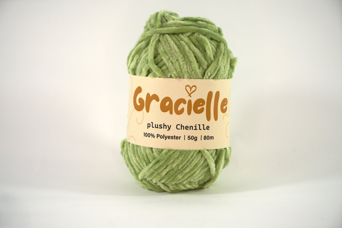 Chenille Velvet Knitting & Crochet Yarn - Aran to Chunky Weight, 50g